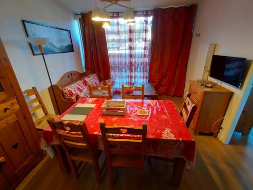 Superbolquere Apartment | Family-Friendly Retreat at La Pradella Bolquere T3