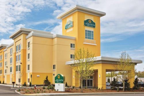 Guide Meridian Hotel | Pet-Friendly Retreat at La Quinta by Wyndham Bellingham