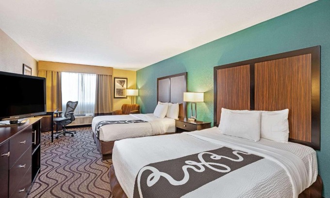 Boise Hotel | Discover La Quinta by Wyndham Boise Towne Square Amenities