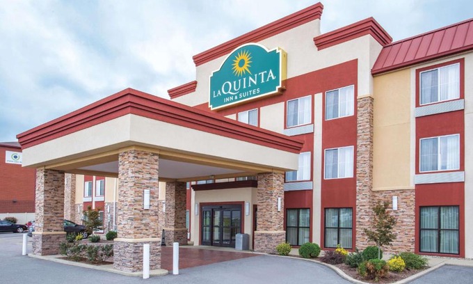 O'Fallon Hotel | Comfortable Stay at La Quinta by Wyndham O'Fallon, IL