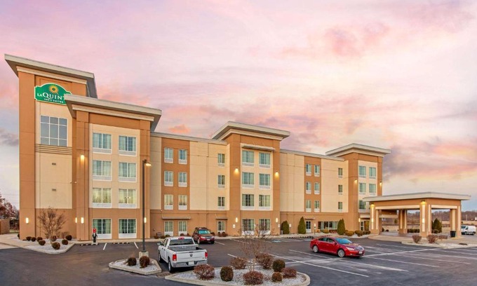 Paducah Hotel | Pet-Friendly Comfort at La Quinta by Wyndham Paducah
