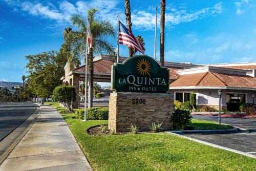 Pomona Hotel | Stay at La Quinta by Wyndham Pomona with Pool & Ocean View