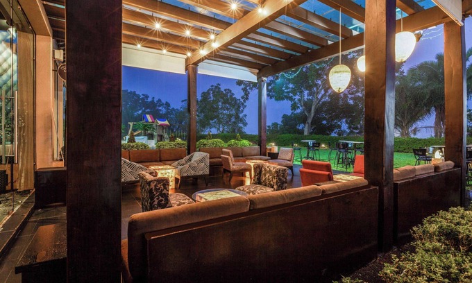 Poza Rica Hotel | Elegant Stay at La Quinta by Wyndham Poza Rica with Pool