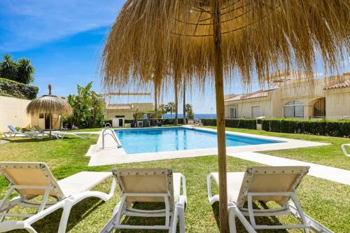Benahavis Apartment | Oceanfront Bliss at La Quinta Hills - 4-Star Retreat