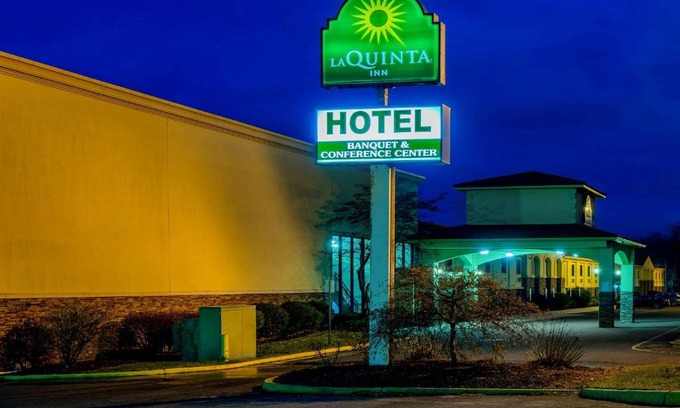 West Long Branch Hotel | Pet-Friendly Comfort at La Quinta Inn West Long Branch
