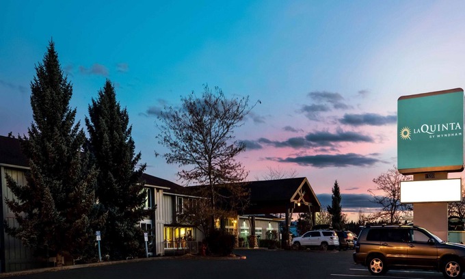 Old Farm District Hotel | Pet-Friendly Getaway at La Quinta Inn by Wyndham Bend