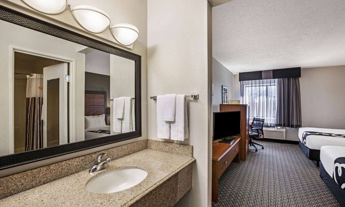 North Little Rock Hotel | Family-Friendly Stay at La Quinta Inn & Suites N Little Rock