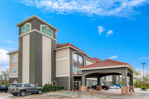 Broussard Hotel | Pet-Friendly La Quinta Inn & Suites in Broussard, LA