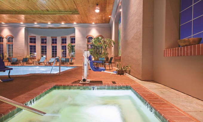 Los Banos Hotel | Pet-Friendly Getaway at La Quinta Inn & Suites Los Banos