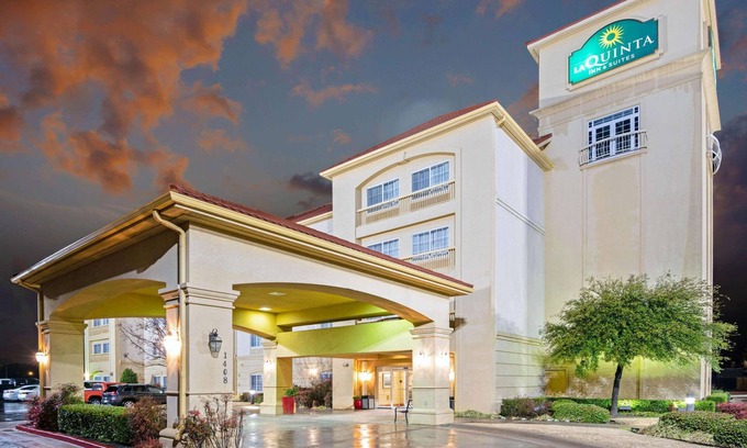 Lawton Hotel | Comfortable Stay at La Quinta Inn & Suites Lawton/Fort Sill