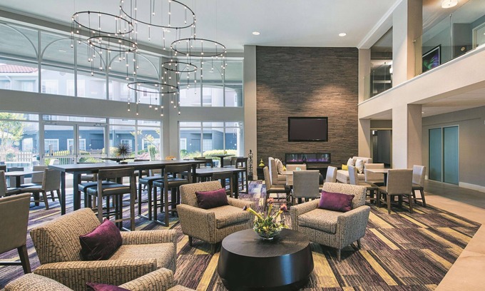 North Burnet Hotel | Inviting La Quinta Inn & Suites Near The Domain, Pet Friendly