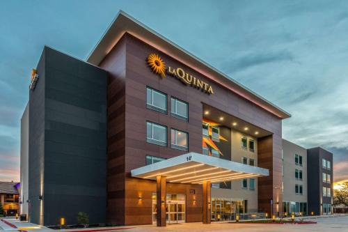 Galt Hotel | Guest Rated 9.2: La Quinta Inn & Suites in Galt Lodi