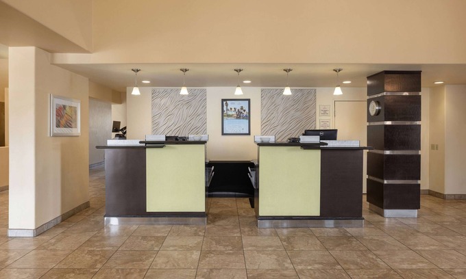 El Montevideo Hotel | Comfortable Stay at La Quinta Inn & Suites in Tucson