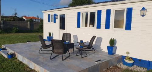Ferrol Apartment | Pet-Friendly La Quinta Olac: Cozy Oceanfront Bungalow