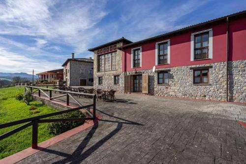 Arriondas Apartment | Pet-Friendly Retreat at La Quintana de Villar - Rated 9.2