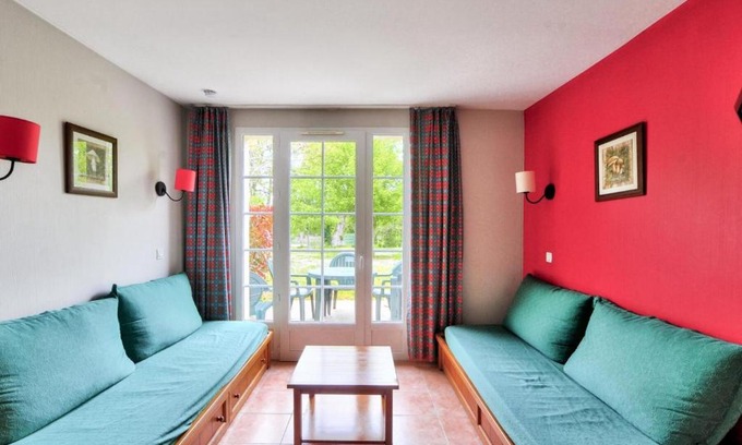 Monflanquin Apartment | Pet-Friendly Retreat at La Résidence du Lac - Perfect for Families