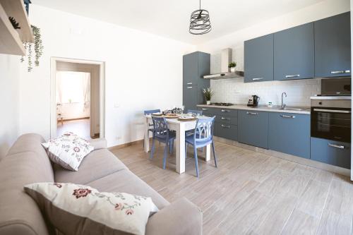 Pico Bed & Breakfast | Relax at La Raganella D'Oro with Family-Friendly Amenities