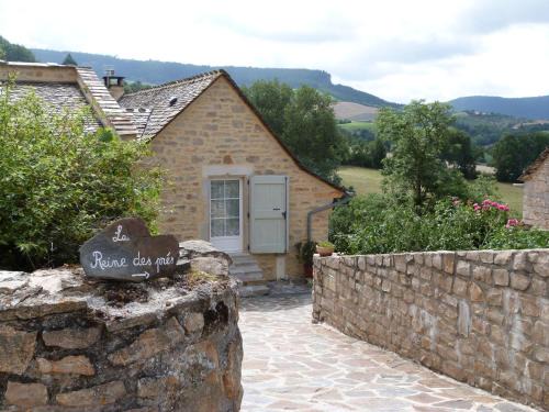 Saint-Bonnet-de-Chirac Bed & Breakfast | Cozy Stay at La Reine des prés Chambres d'Hôtes