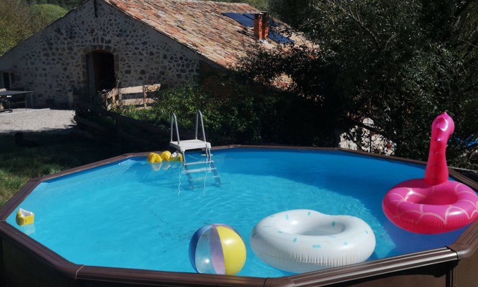 La Penne House | La Rena, self-catering barn, bikers and horse riders welcome. Sleeps 2-8