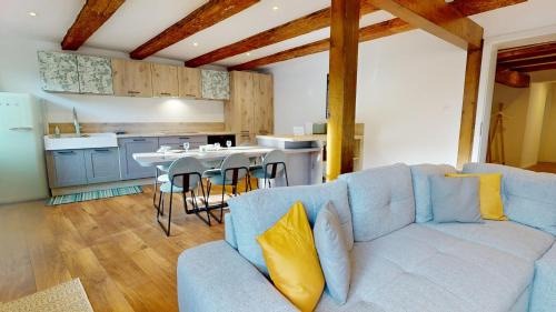 Kaysersberg-Vignoble Apartment | Experience Family Comfort at La Renaissance Moderne Hotel