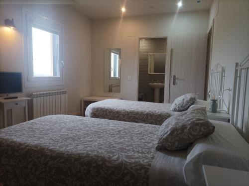 Castrojeriz Hostel | Oceanfront La Rinconada: Guest Rated 9.1 with Great Amenities