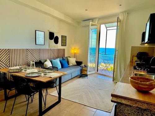 Aspra Apartment | Oceanfront Escape at La Riva - Guest Rated 9.8/10