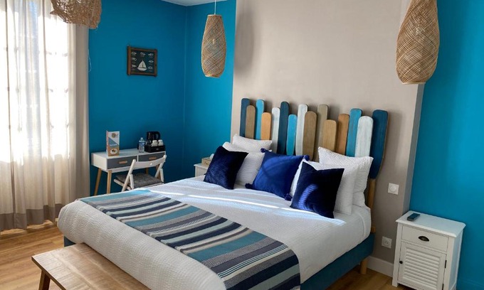 Saint-Sauveur-d'Aunis Bed & Breakfast | Experience La Rochelle et l'Aunis: Pet-Friendly Retreat