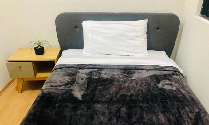Roma Norte House | Budget-Friendly LA ROMA ROOMS with Kitchen Amenities