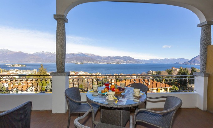 Stresa Apartment | Relaxing Lake View Terrace at La Rosa Dei Venti