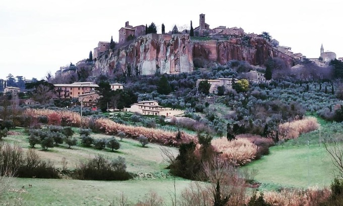 Sferracavallo Bed & Breakfast | Pet-Friendly Retreat at La Rosa di Orvieto - Rated 9.1/10
