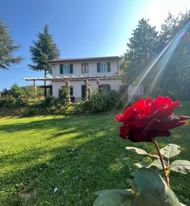 Osiglia House | Discover La Rosa sul Lago: Pet-Friendly Retreat with Hot Tub