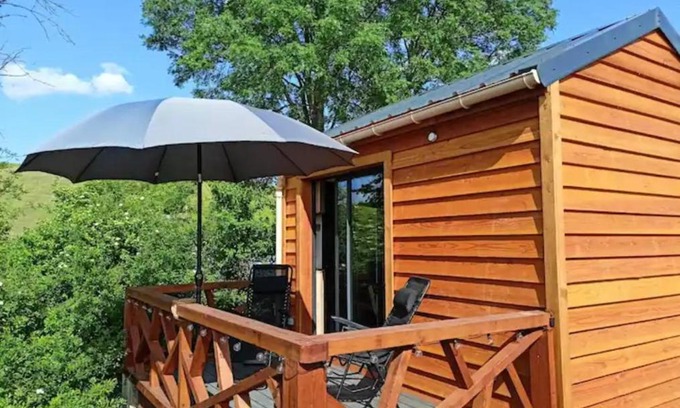 Saint-Mards-en-Othe Ski Chalet | Relax at La Ruche with a Soothing Hot Tub Experience