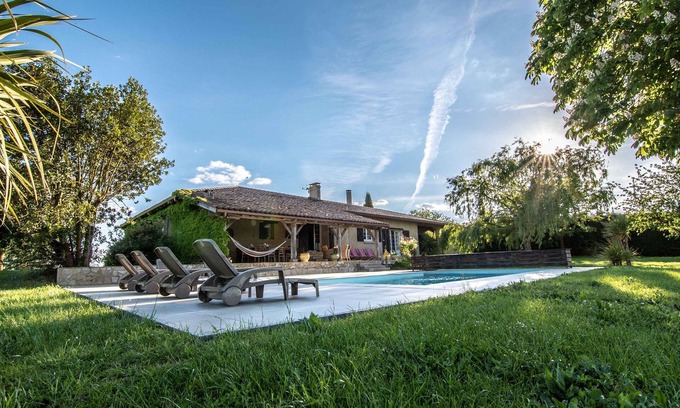 Fregouville Villa | Discover La Sabaterie: Villa with Private Pool & Views