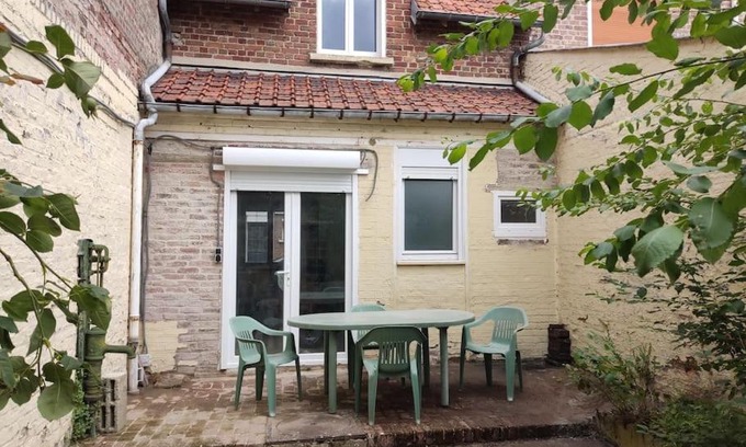 Saint-Quentin House | Cozy La Saint Quentinoise: Pet Friendly & Restaurant Onsite
