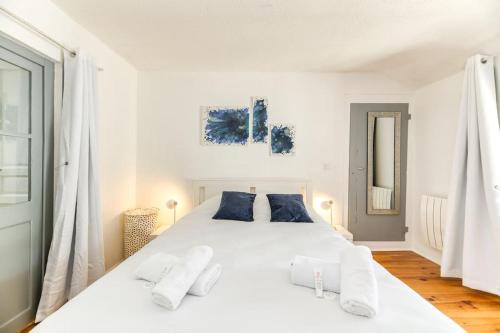 Voiron Apartment | Cozy La Salamandre: Child-Friendly Near the Train Station
