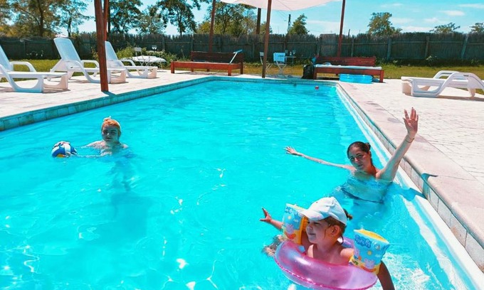 Plopul House | Pet-Friendly La Salcia Linistita with Pool & Ocean View