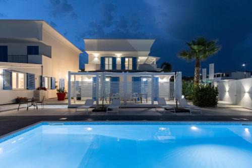 Realmonte Apartment | Pet-Friendly La Scala Suite with Ocean Views & Pool Access