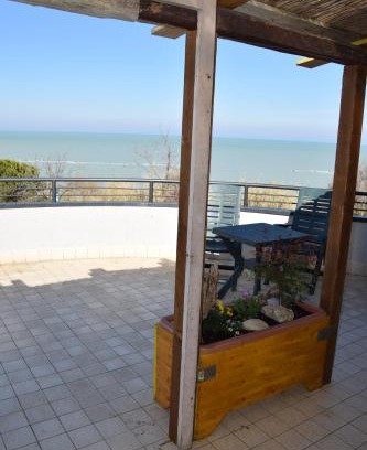 San Vito Chietino Bed & Breakfast | Pet-Friendly La Scogliera B&B with Ocean Views & Breakfast