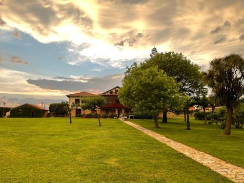 Mogro Villa | Relax at La Solana de Mogro: 4-Star Oceanfront Retreat