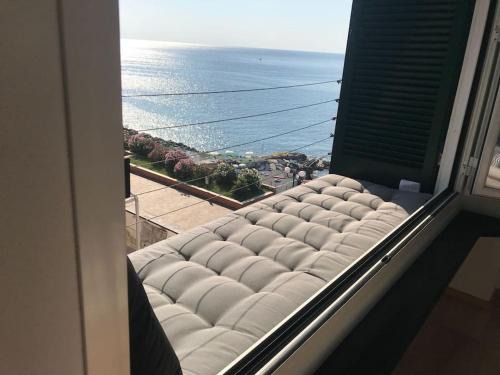 Arenzano Apartment | Perfect Oasis with Ocean Views & Hot Tub – Guest Rated 9.8