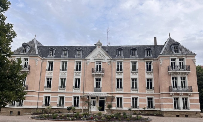 Contrexeville Hotel | Discover La Souveraine: Spa Retreat with Top-Rated Service