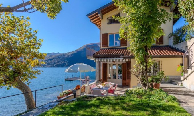 Cima House | Relaxing Lake View Getaway at La Spiaggetta by Interhome