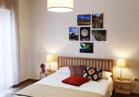 Fuorigrotta Bed & Breakfast | Guest Favorite: La Stanza di Rachele with Breakfast & Access