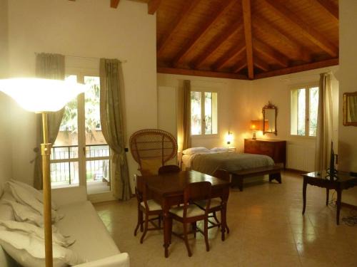 Borgo Panigale Apartment | Discover LA STANZA SUI CEDRI: Perfect for Smart Working