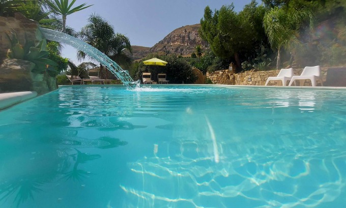 Calatafimi Bed & Breakfast | Discover La Suite di Segesta: Top-Rated Pool & Spa Retreat