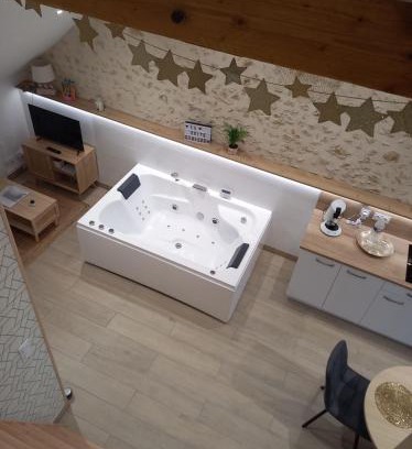 Courgains House | Indulgent Gîtes & SPA du bien-être with Private Spa Access