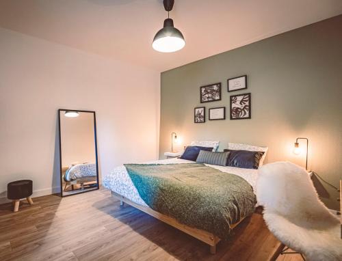 Mont d'Arene Apartment | La Suite - Tranquil Getaway Steps from the Train Station