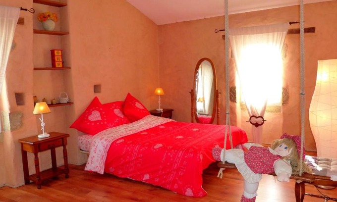 Talmont-Saint-Hilaire House | Experience La Talmondaise with Free Breakfast Included