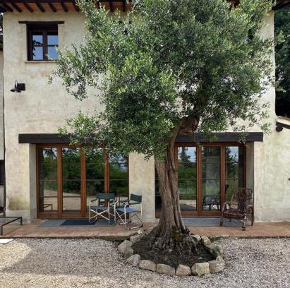 Chiusi House | Cozy La Tana del Grifo - Enjoy Breakfast & Family Fun