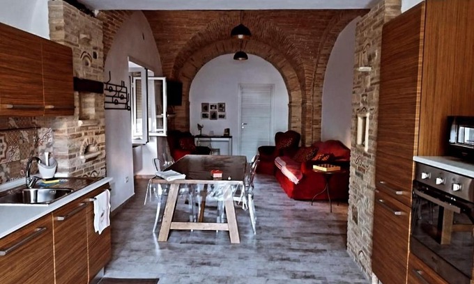 Sant'Eusanio del Sangro Apartment | Family-Friendly Stay at La Taverna del Marchigiano